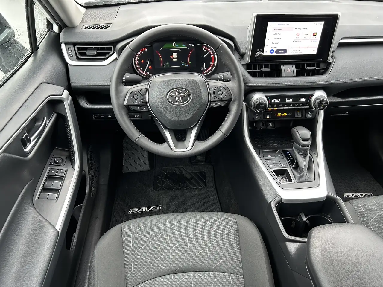 Toyota RAV 4 снимка Toyota RAV 4