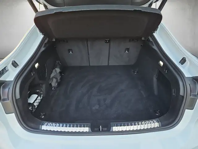 Audi S5 view 5