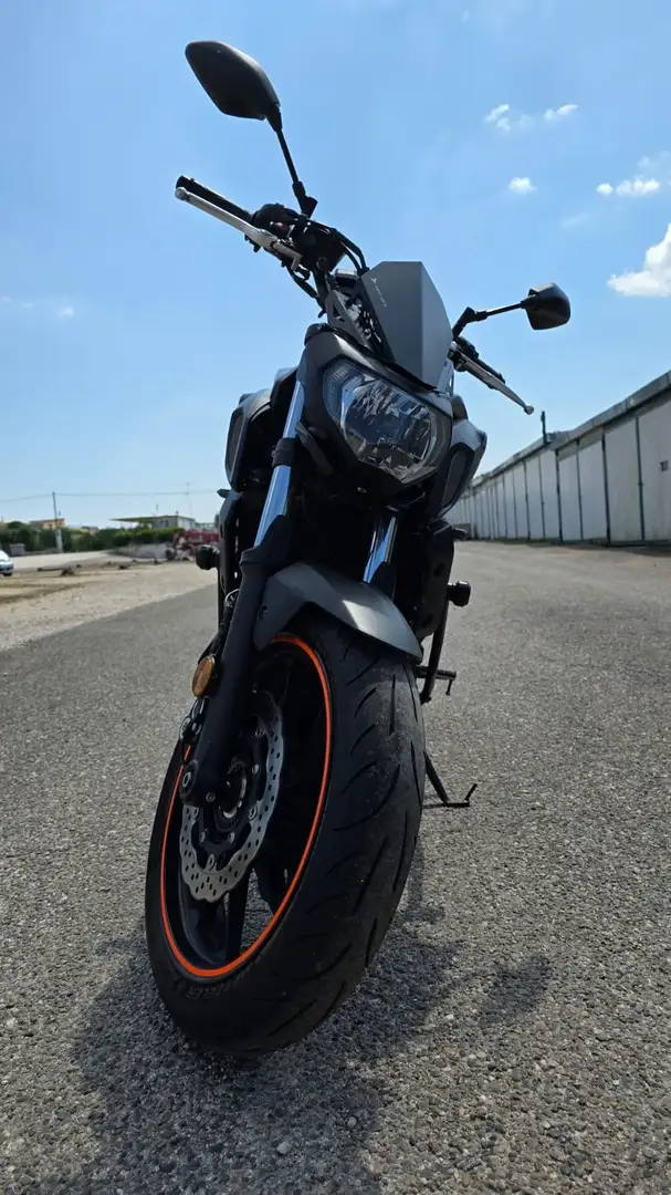 Yamaha MT-07 Nero - 1