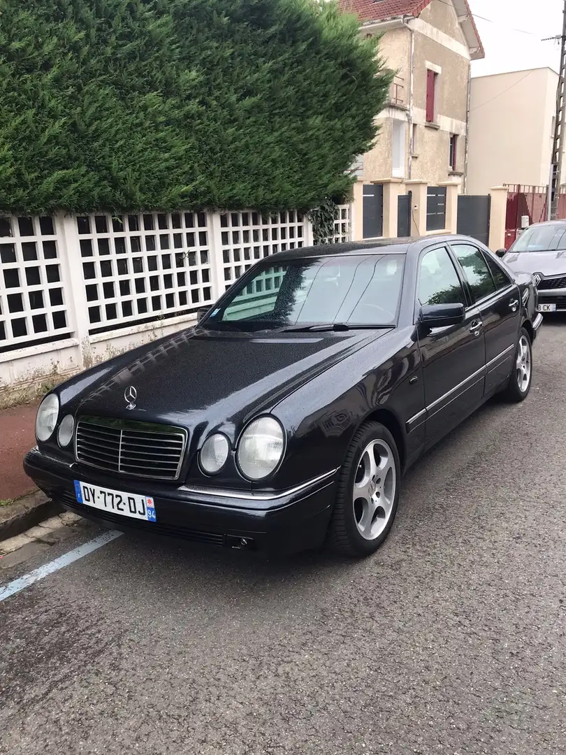 Mercedes-Benz E 290 TURBODIESEL Bleu - 1