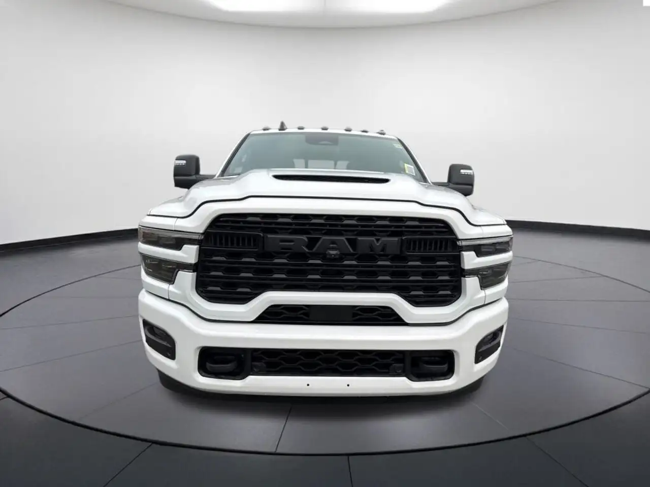 RAM 3500 снимка RAM 3500