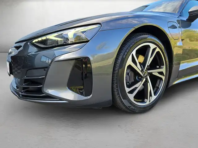 Audi E-Tron GT view 5