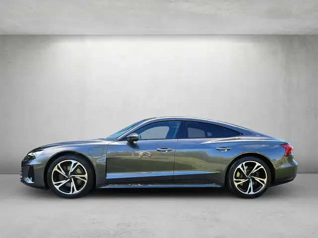 Audi E-Tron GT view 3