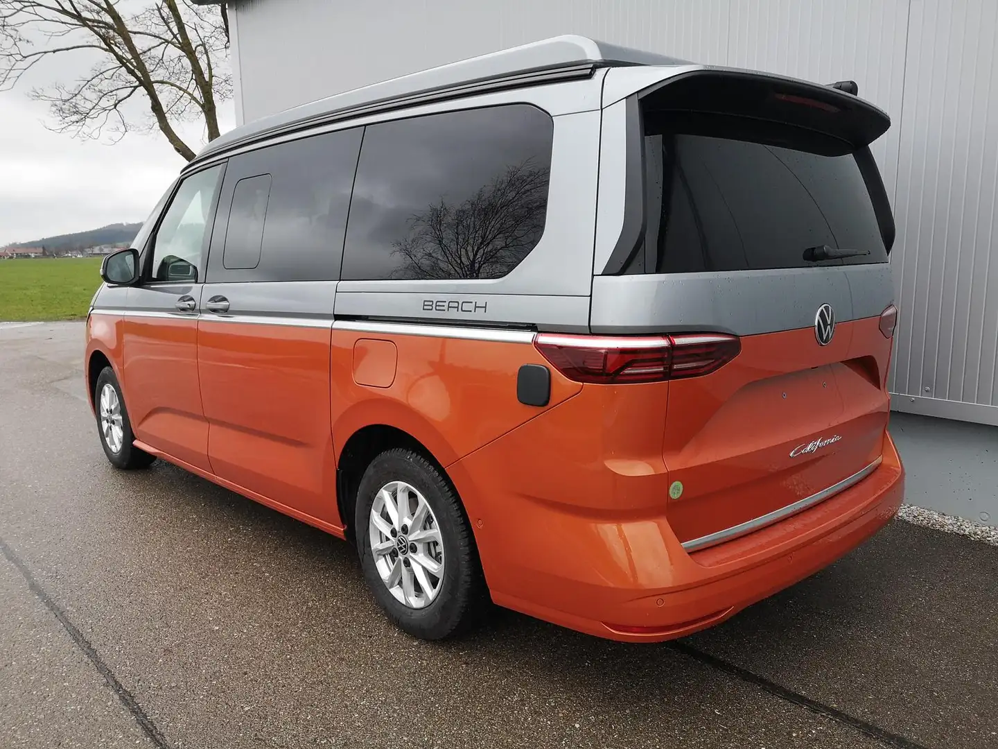 Volkswagen T7 California T7 2.0TDI DSG California Beach Camper GV5 Premium+ Portocaliu - 2