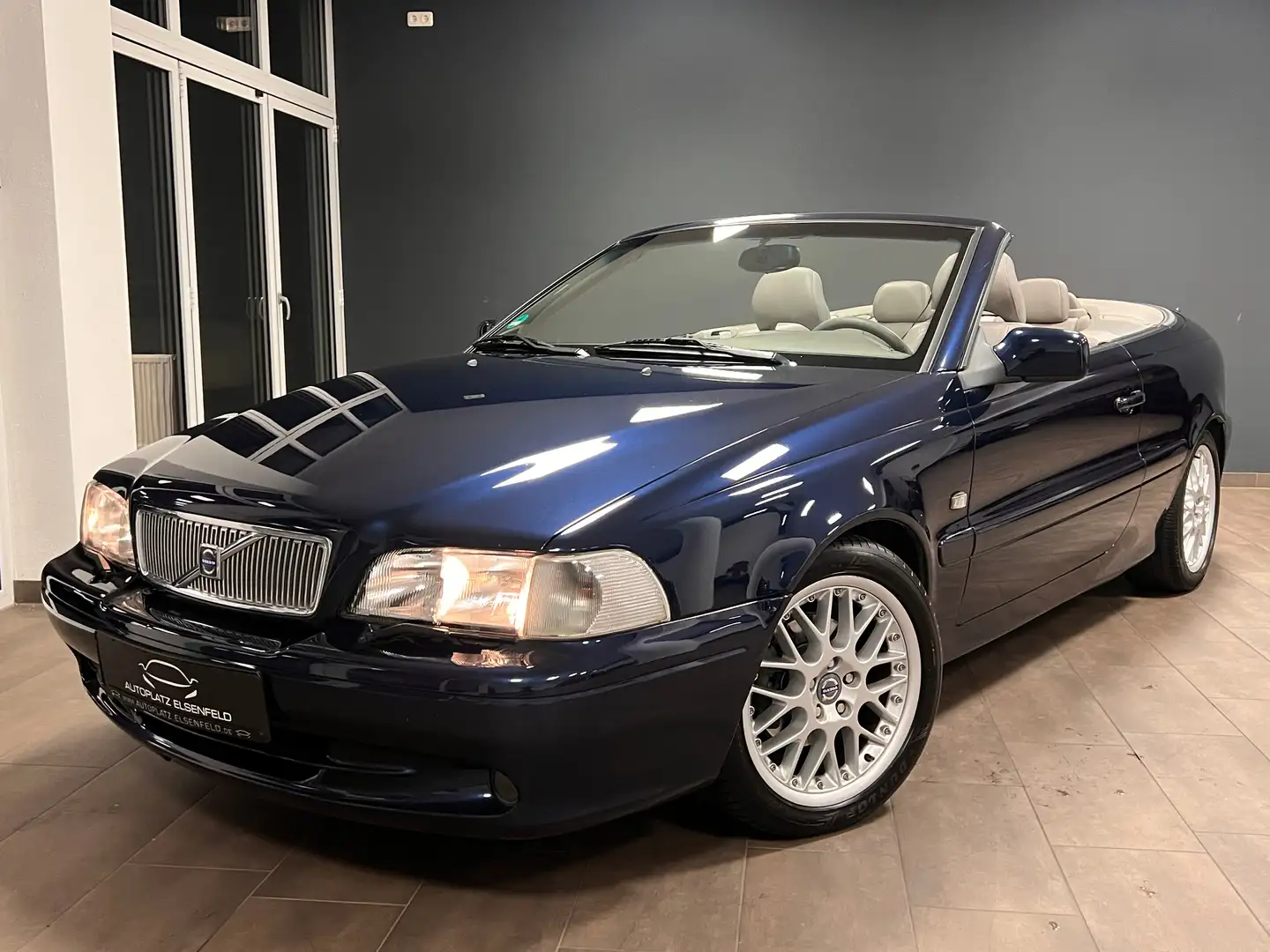 Volvo C70 S Cabriolet 2.0T/AUTOMATIK/TEMPOMAT/SHZ/ Blau - 1