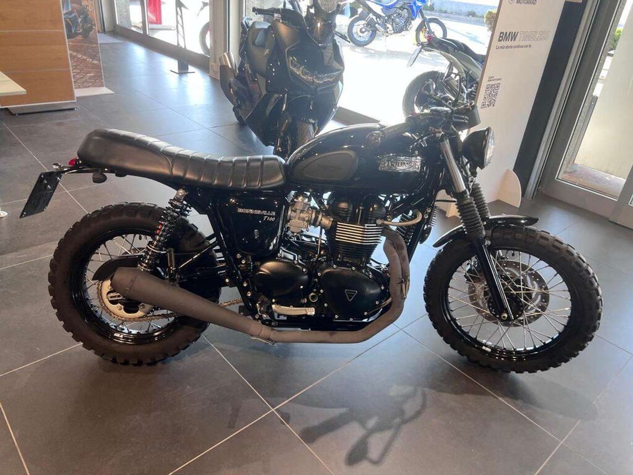 Triumph Bonneville T100 865 Black