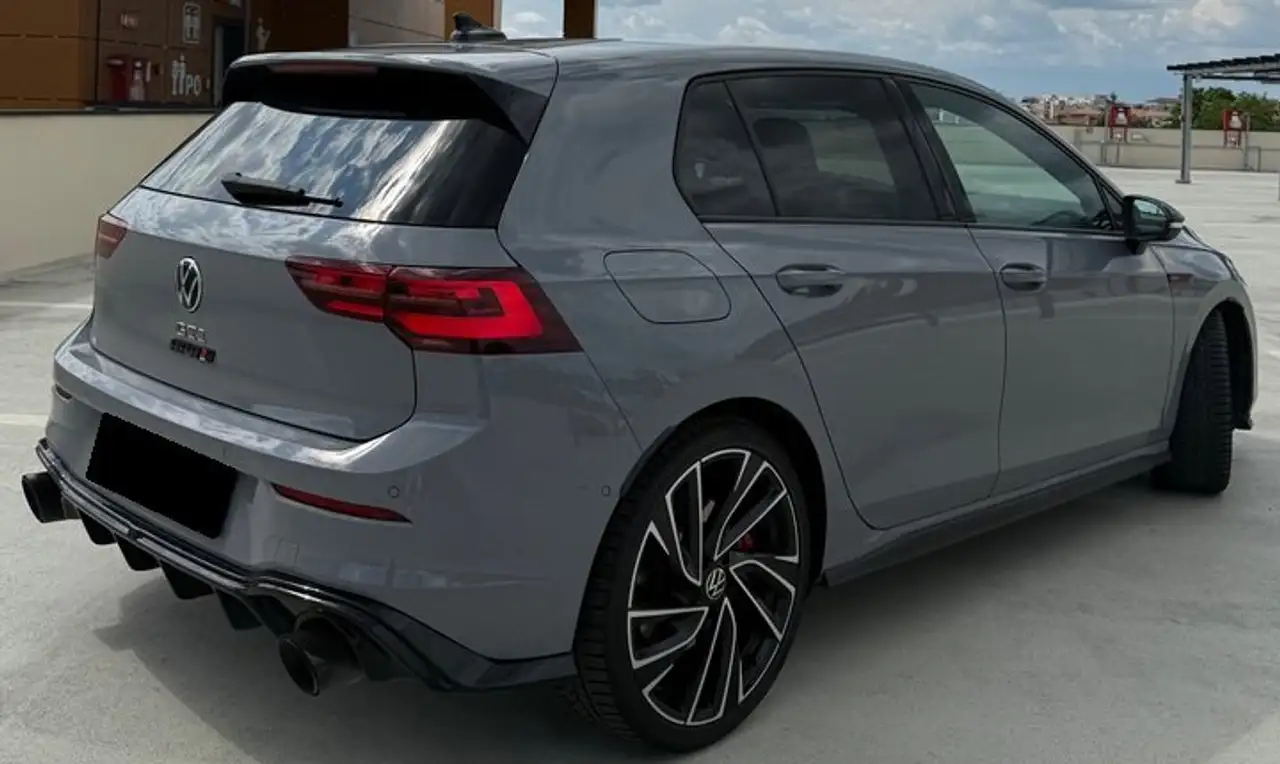 Volkswagen Golf GTI