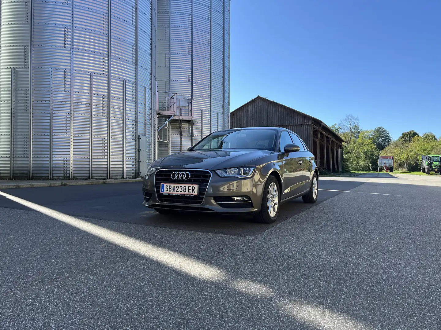 Audi A3 Sportback 1.6 TDI Grau - 1