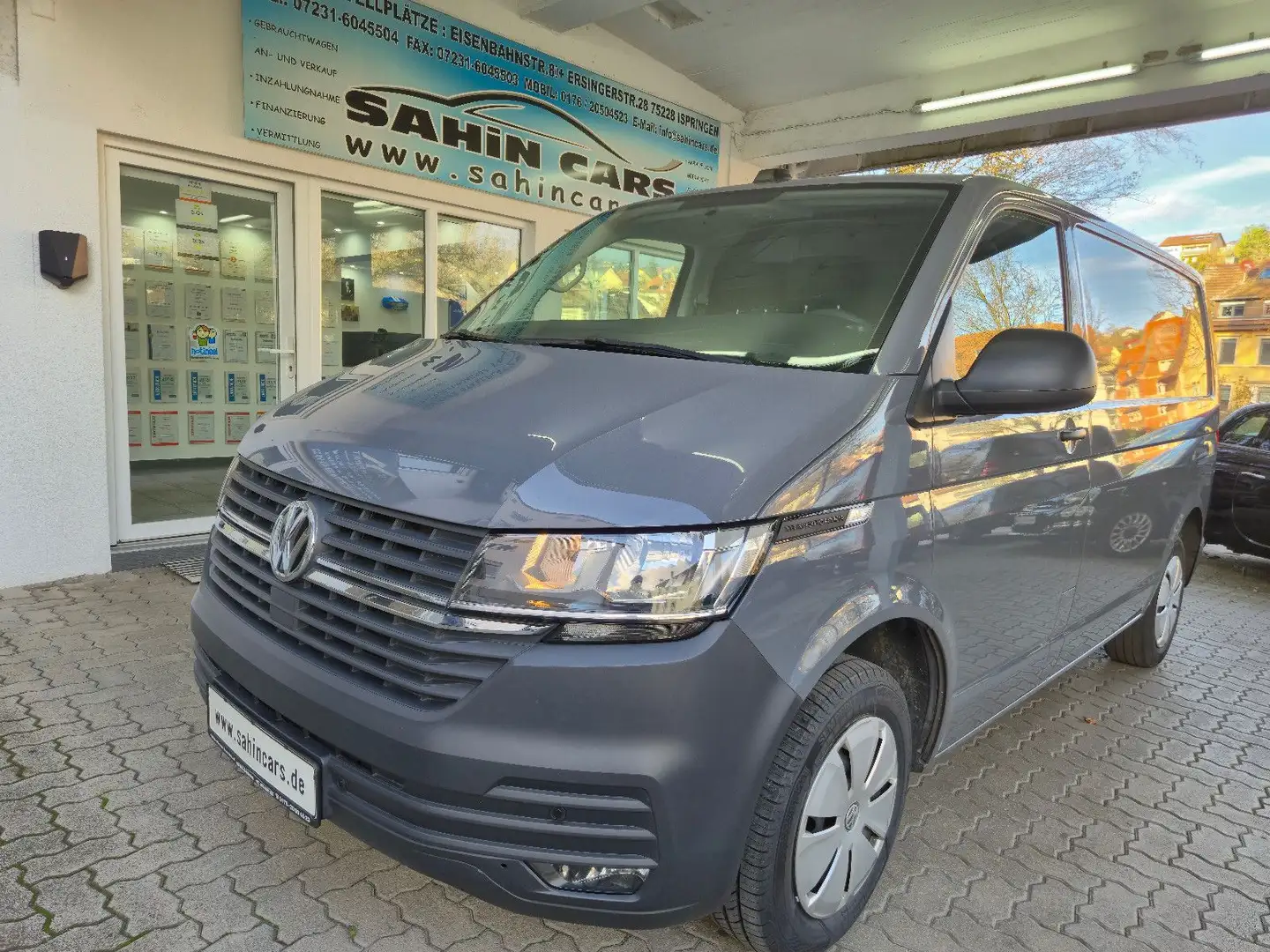 Volkswagen T6 Transporter T6.1 2.0TDI DSG Transporter SMARTLINK/NAVI/AHK Grau - 1