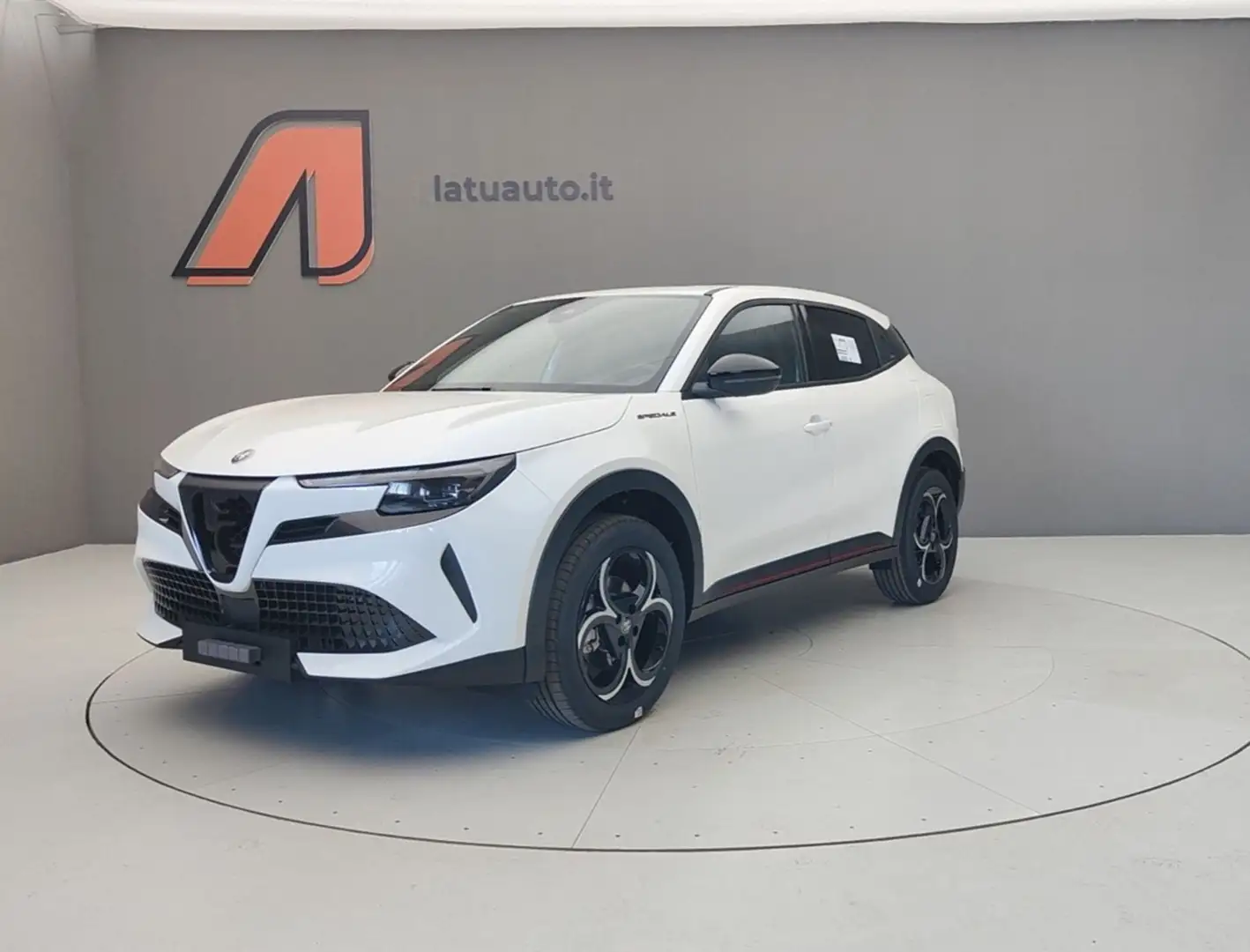 Alfa Romeo Junior JUNIOR 1.2 145CV HYBRID EDCT6 SPECIALE Grau - 1