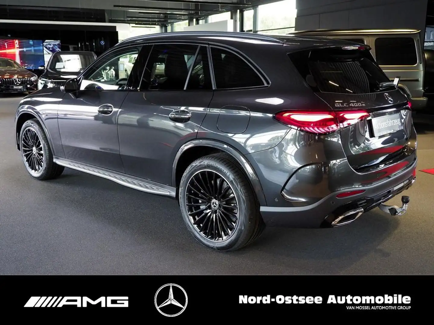 Mercedes-Benz GLC 400 e 4m AMG NIGHT PANO AHK DISTRONIC 360° Grau - 2