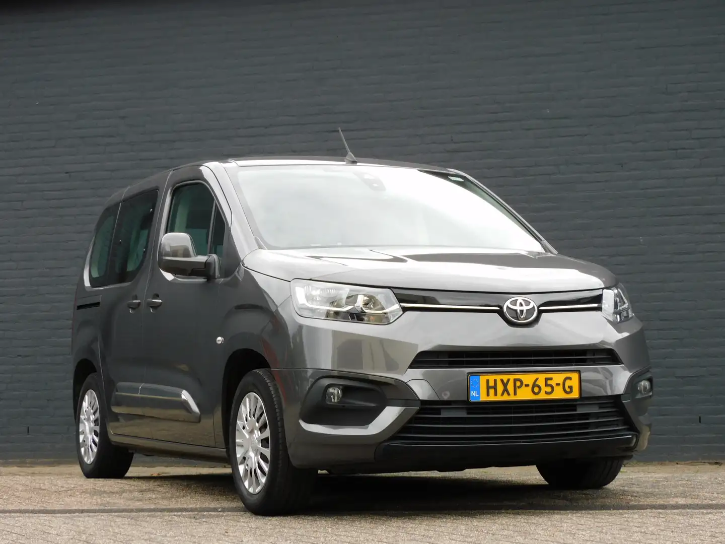 Toyota Proace City Verso 1.2 Turbo Cool Comfort 1e EIGENAAR! DEALER O Grijs - 2