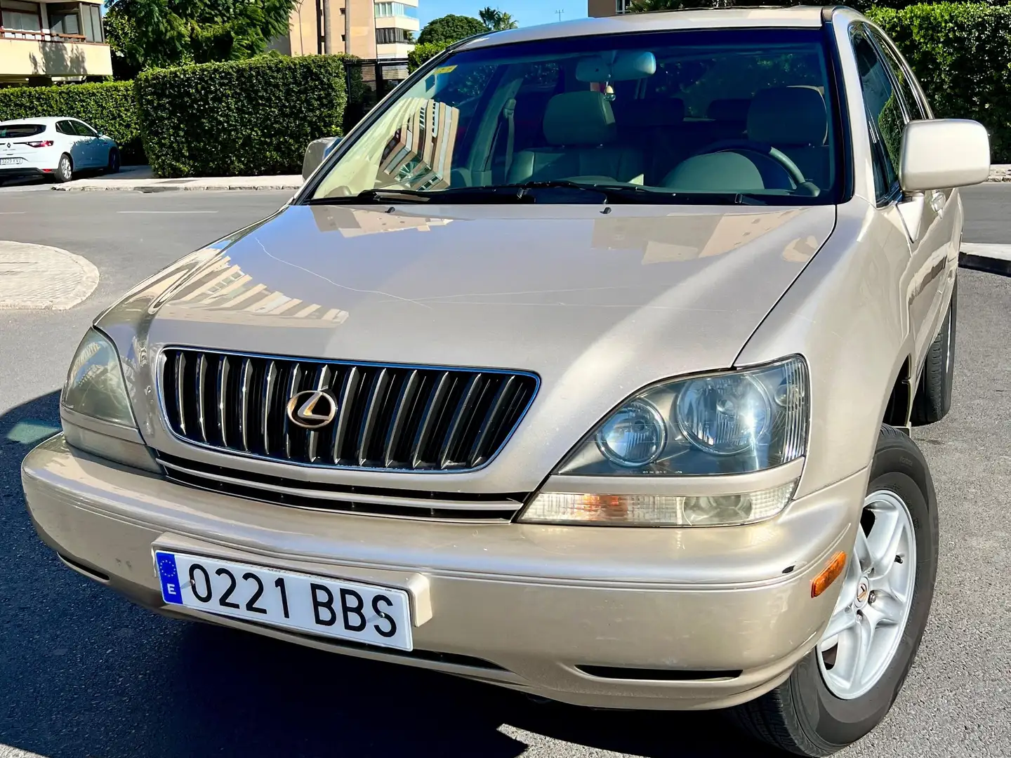 Lexus RX 300 Oro - 1