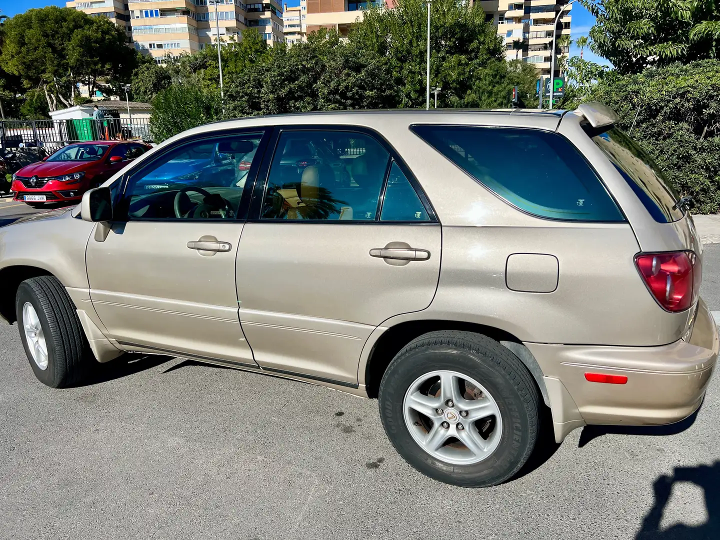 Lexus RX 300 Oro - 2