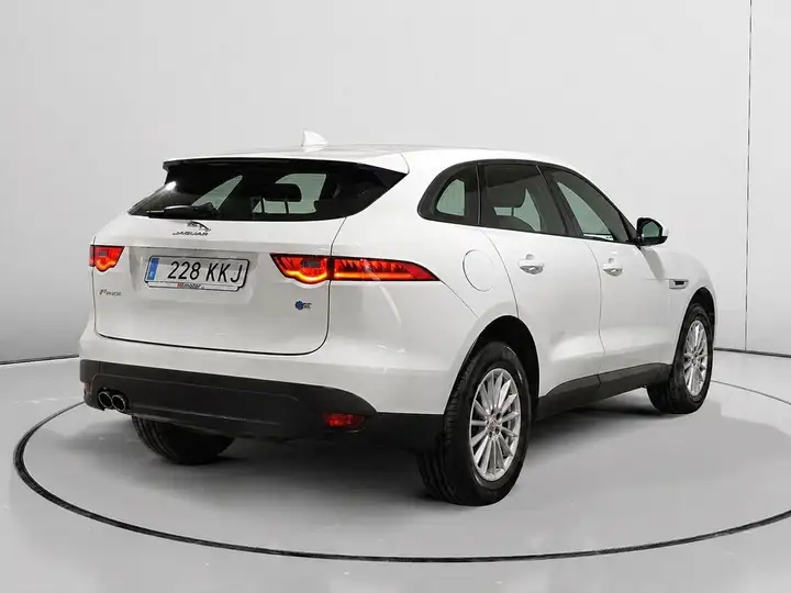 Jaguar F-Pace 2018, foto 2