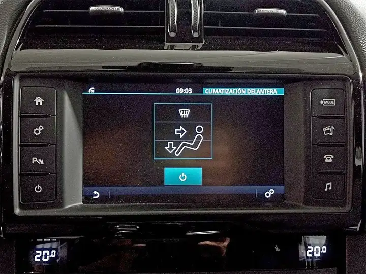 Jaguar F-Pace 2018, foto 17