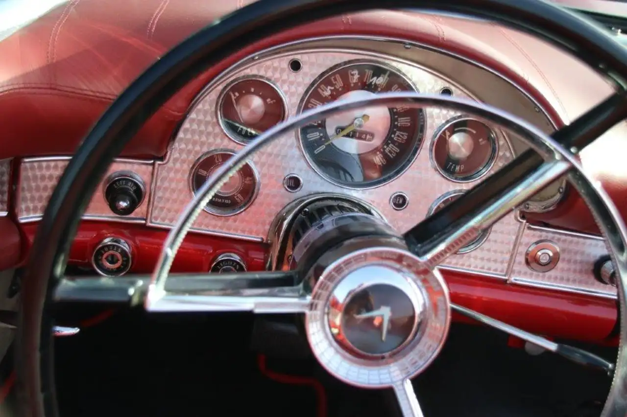 Ford Thunderbird, foto 10
