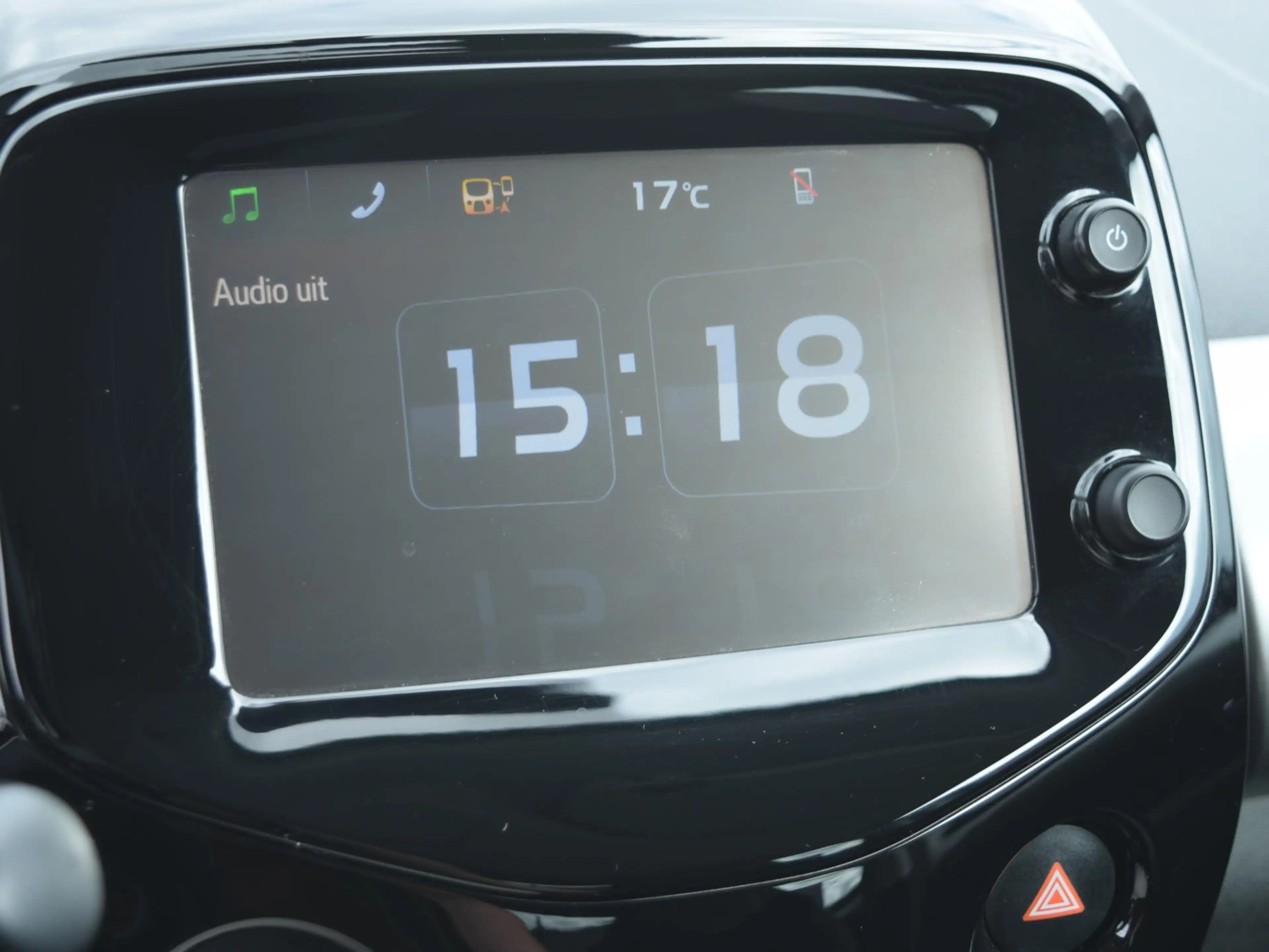 Peugeot 108 1.0 e-VTi Allure — photo 10