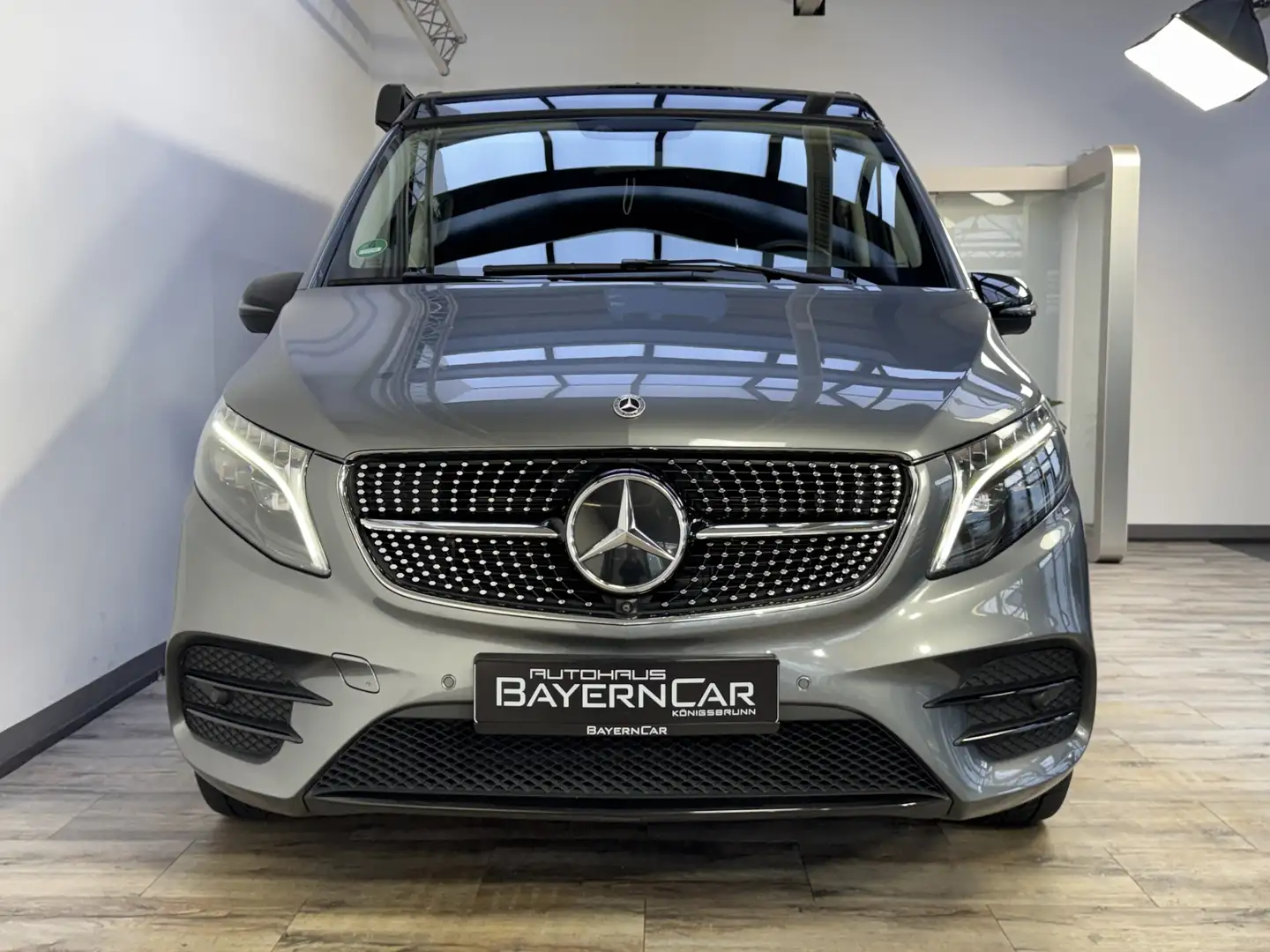 Mercedes-Benz V 300 Marco Polo EDITION AMG 4M Küche 360° Grün - 2