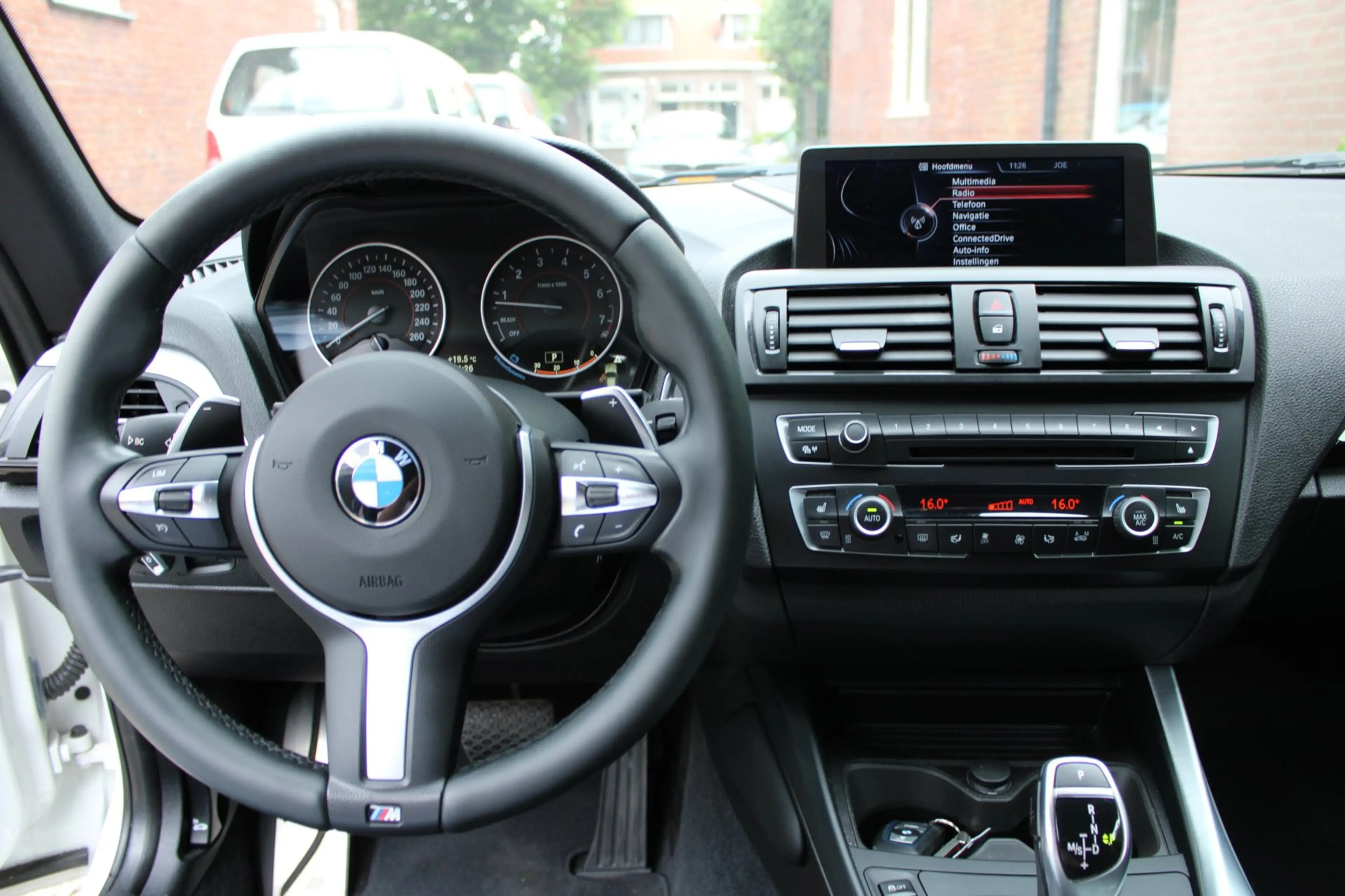 BMW 135 1-serie M135i xDrive High Executive — photo 6