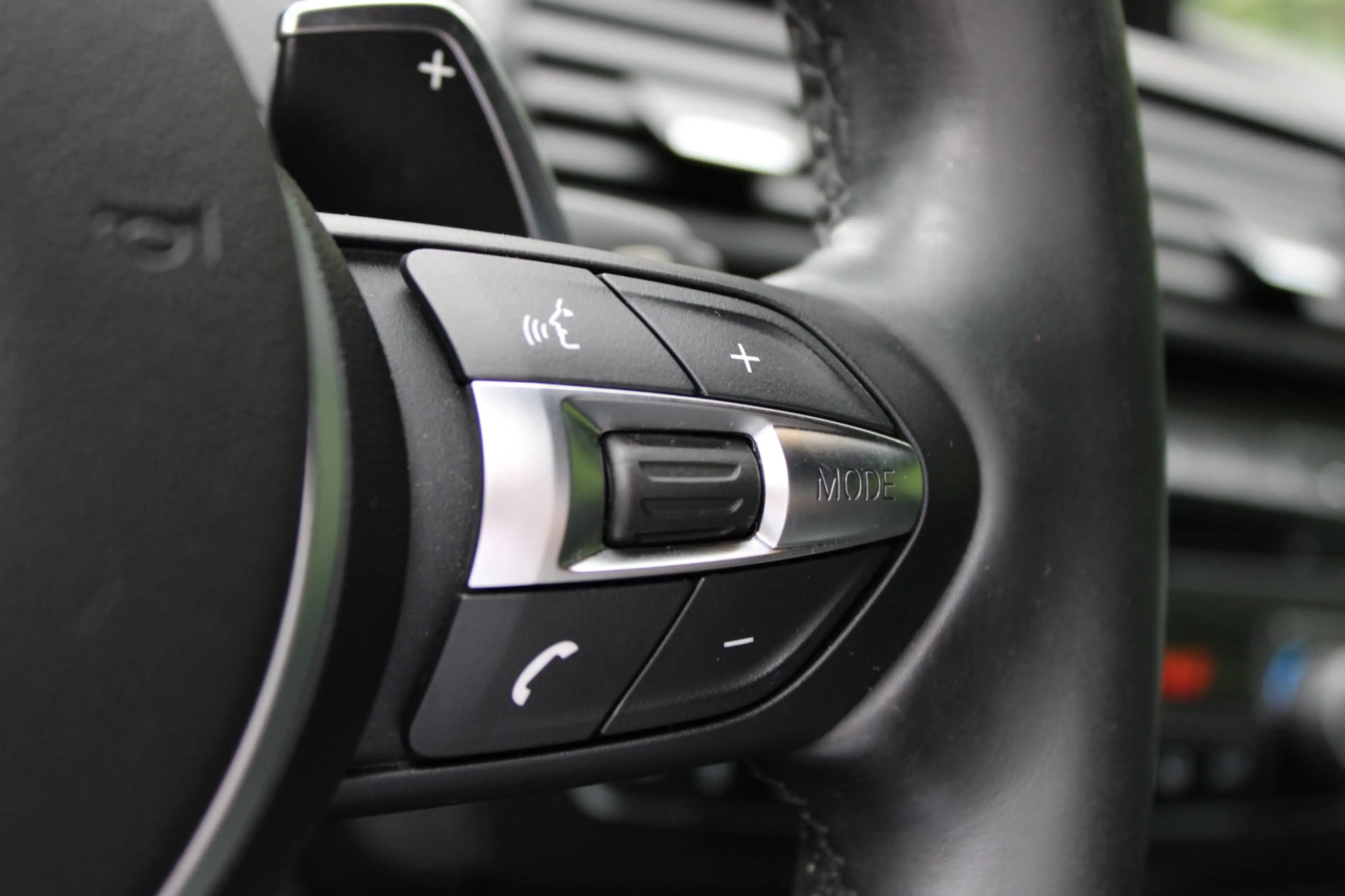 BMW 135 1-serie M135i xDrive High Executive — photo 18