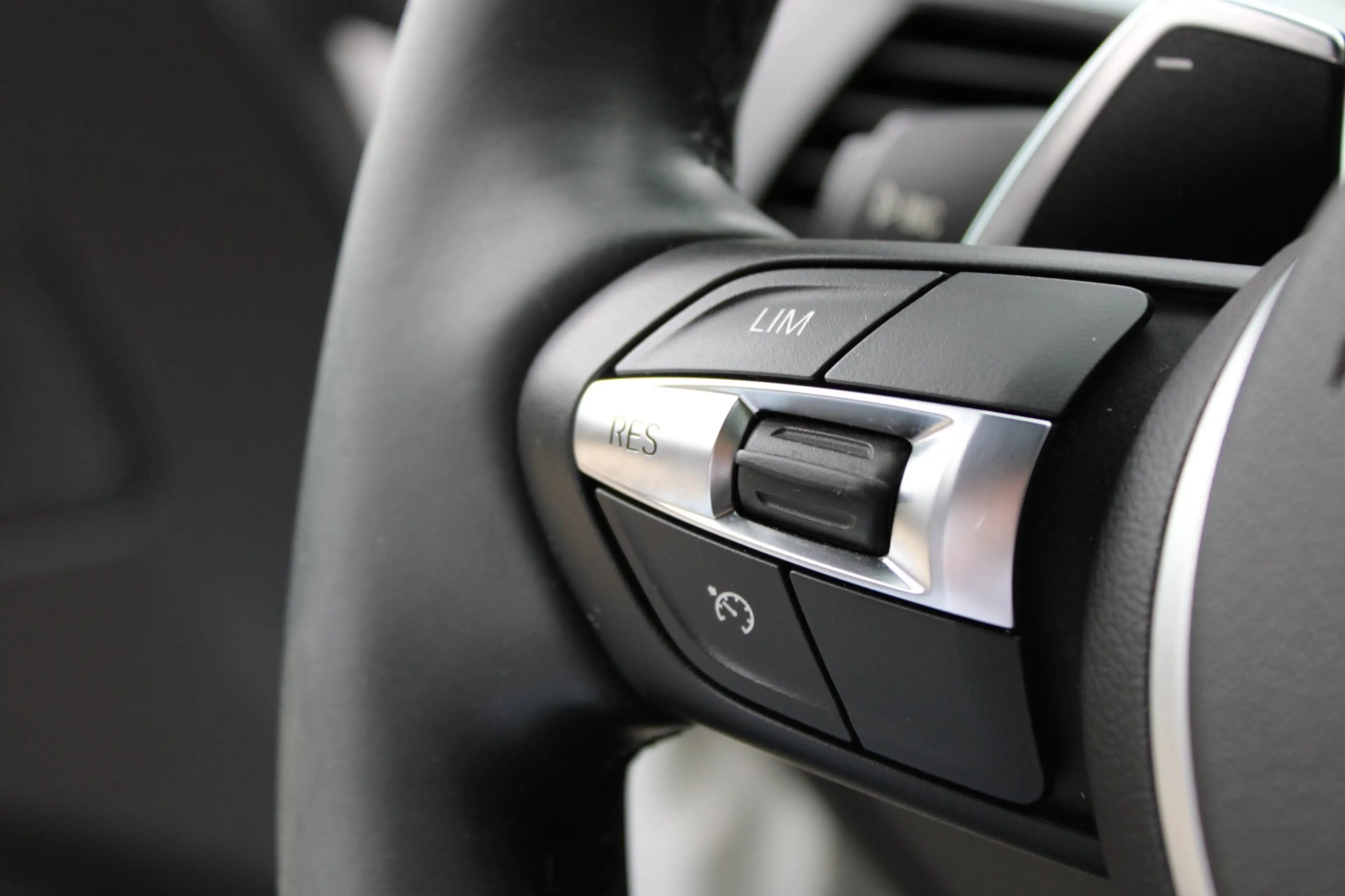 BMW 135 1-serie M135i xDrive High Executive — photo 12