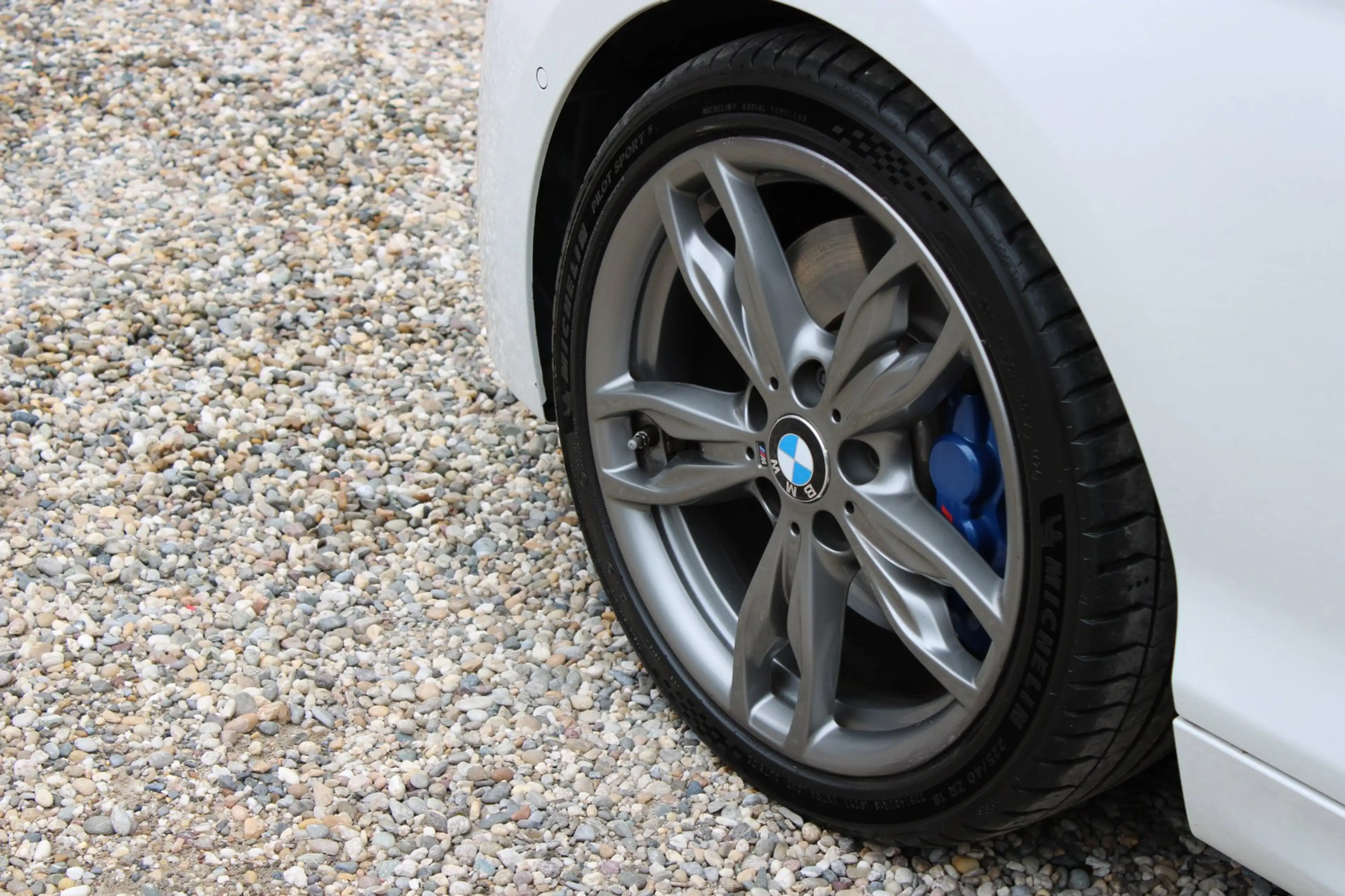 BMW 135 1-serie M135i xDrive High Executive — photo 33