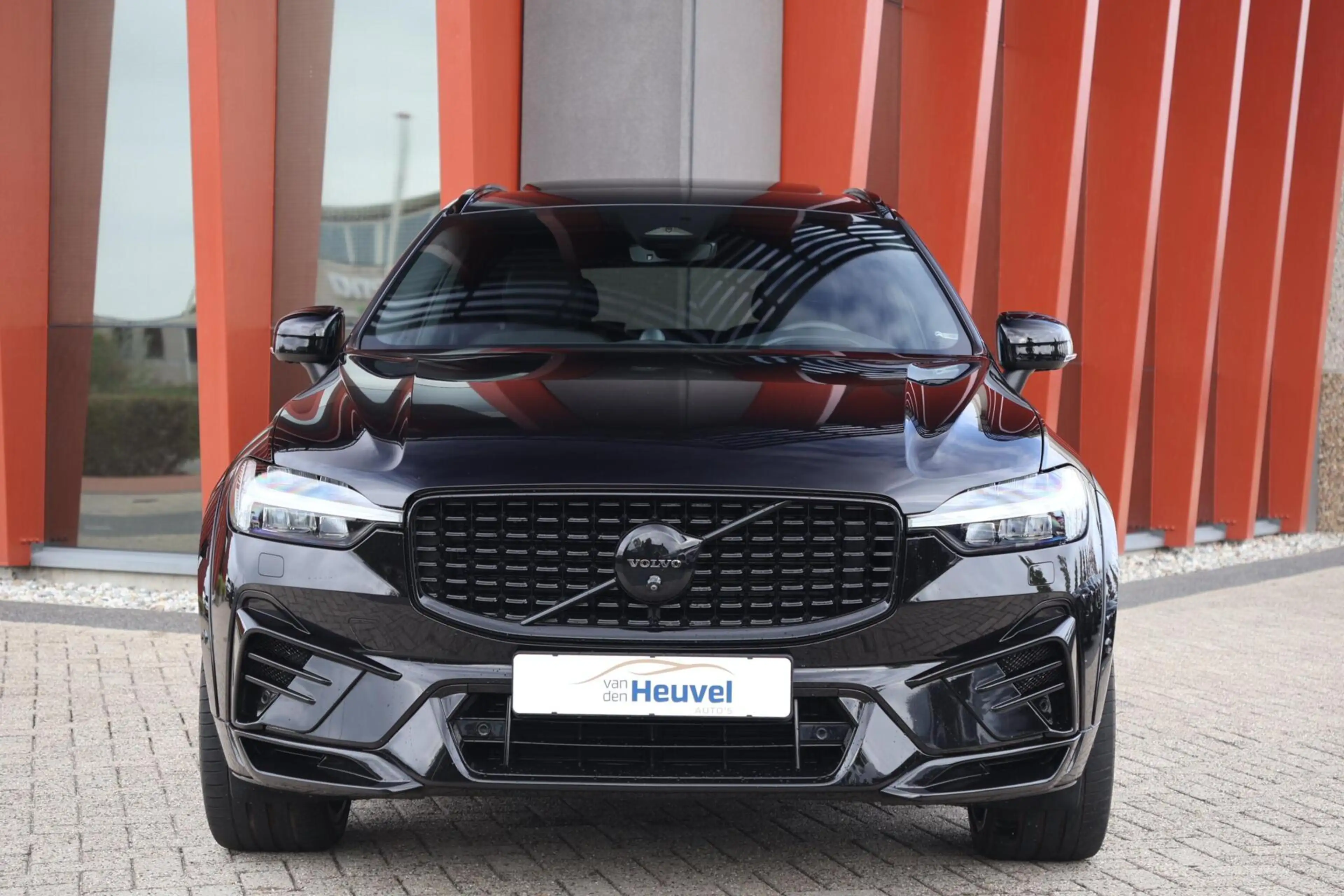 Volvo XC60 T8 Recharge AWD HEICO Black Edition | Stoelverwarm — photo 2