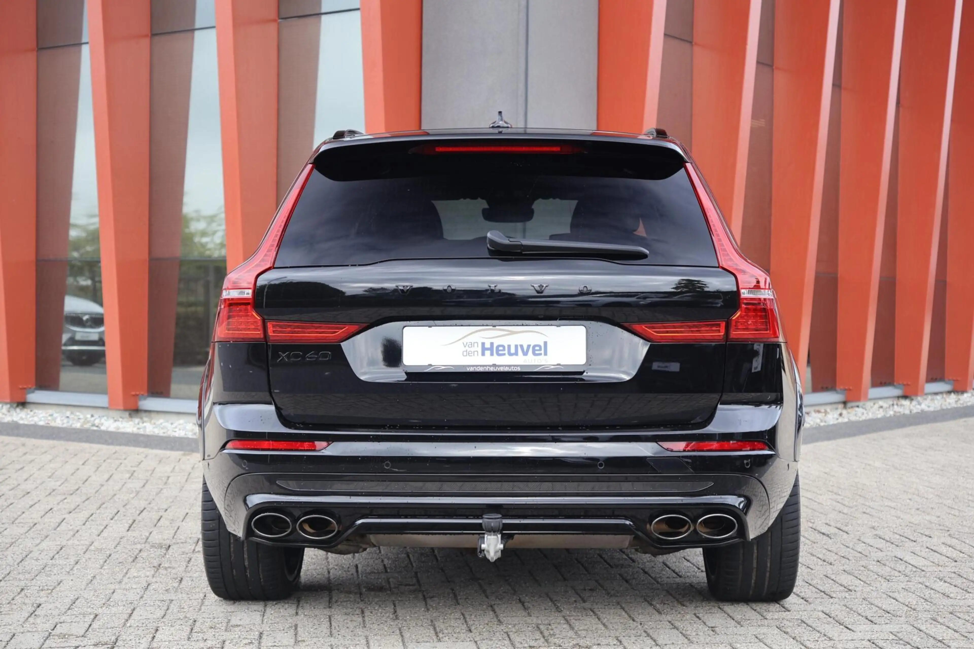Volvo XC60 T8 Recharge AWD HEICO Black Edition | Stoelverwarm — photo 4