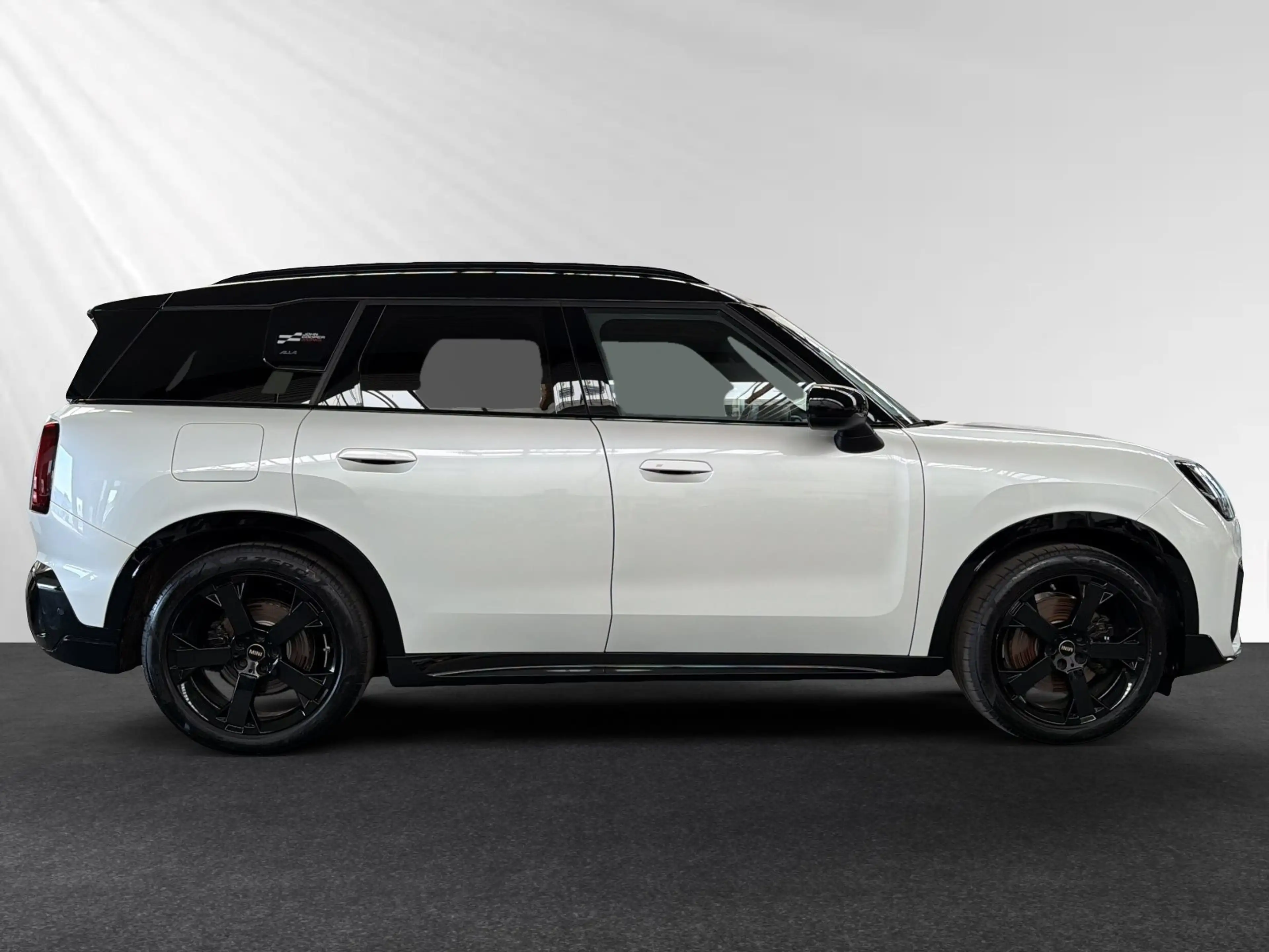 MINI Cooper SE Countryman Countryman SE ALL4 JCW Trim|AHK|Panorama|Head-Up — photo 2