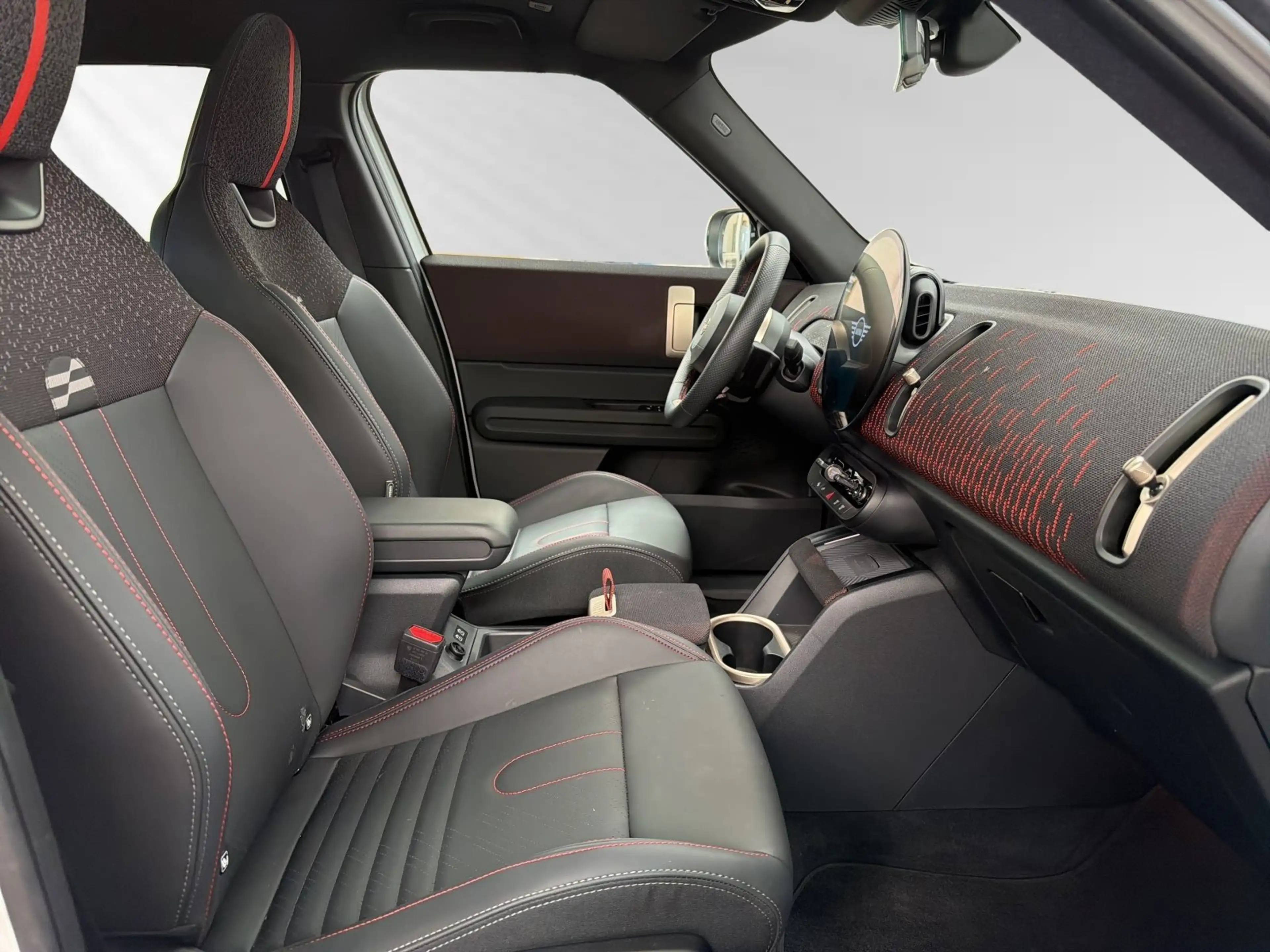 MINI Cooper SE Countryman Countryman SE ALL4 JCW Trim|AHK|Panorama|Head-Up — photo 9