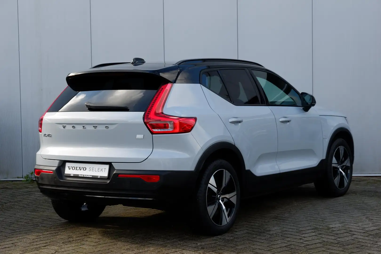 Volvo XC40 Recharge P8 AWD R-Design, Visual Park Assist incl. Grey - 2