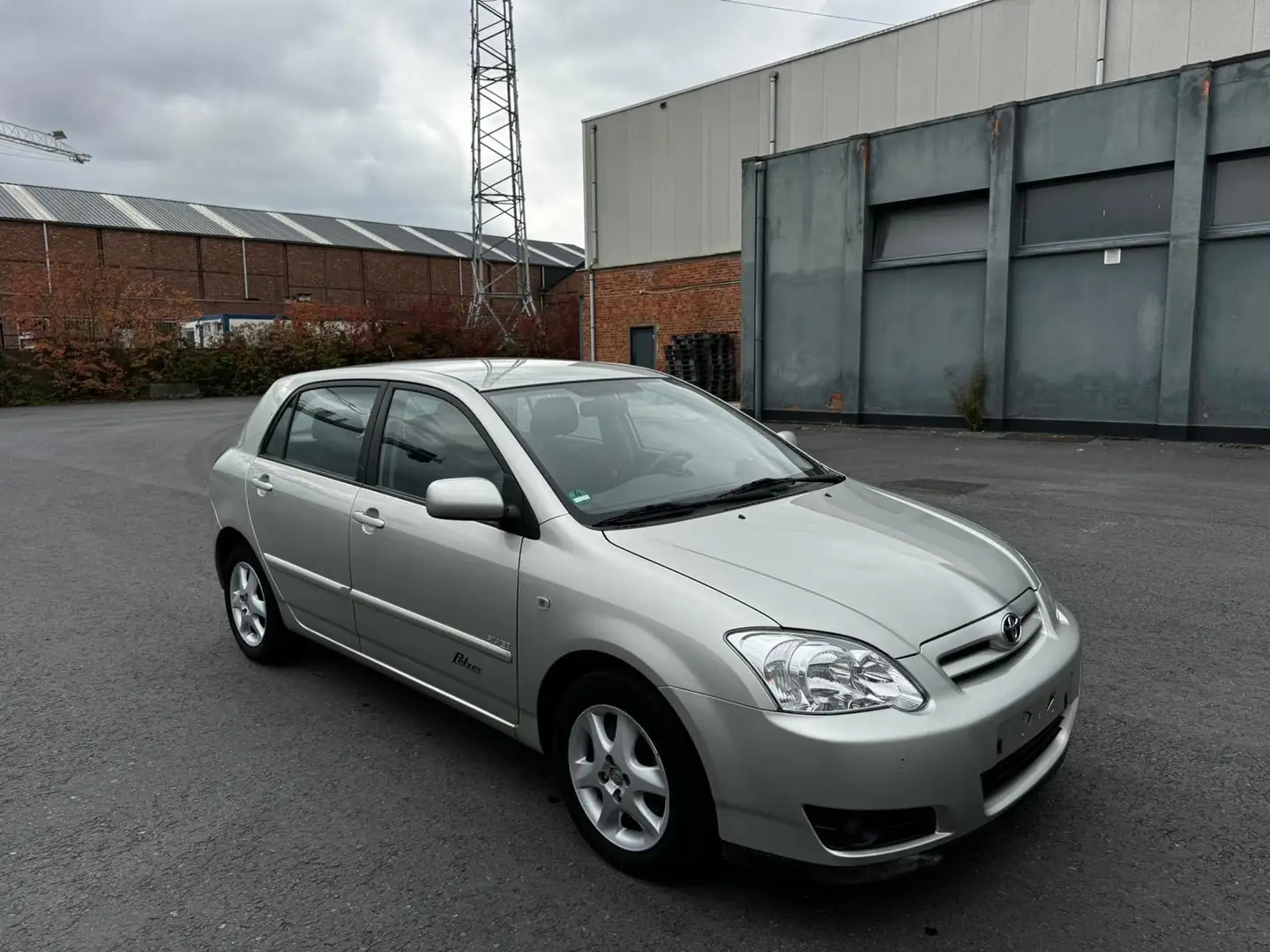 Toyota Corolla 1.4 D4D AIRCO DIGITAL JANTE ALU Linea Sol Pack Beige - 2