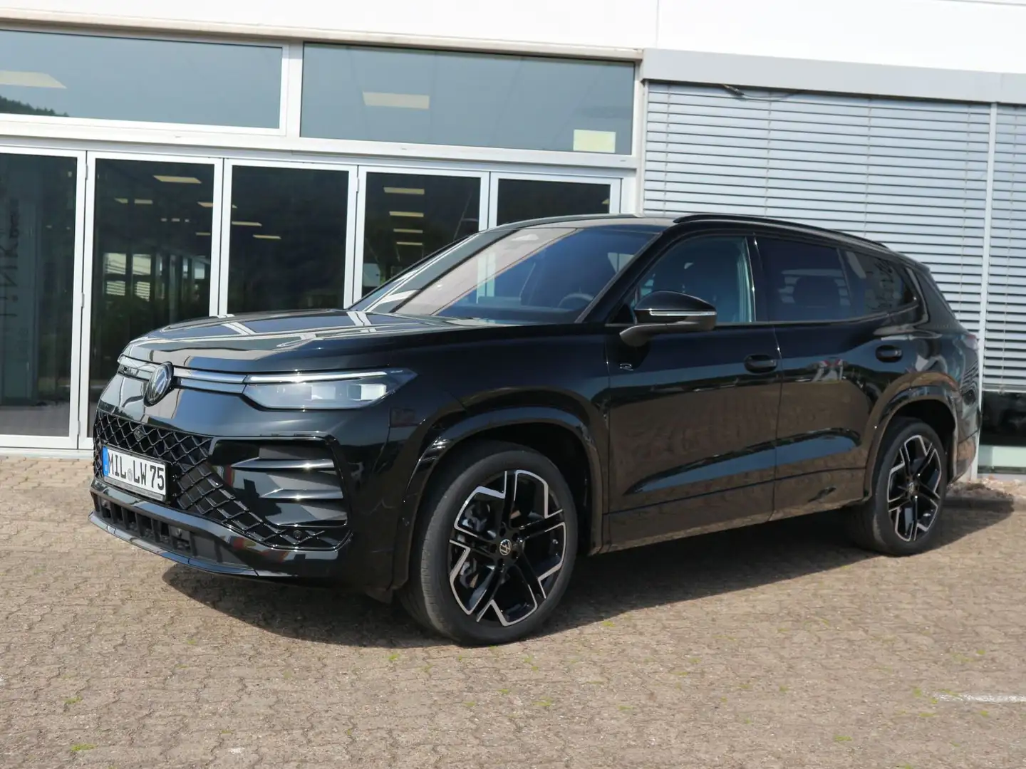 Volkswagen Tayron R-Line 2,0 l TSI OPF 4MOTION (204 PS) DSG Schwarz - 2