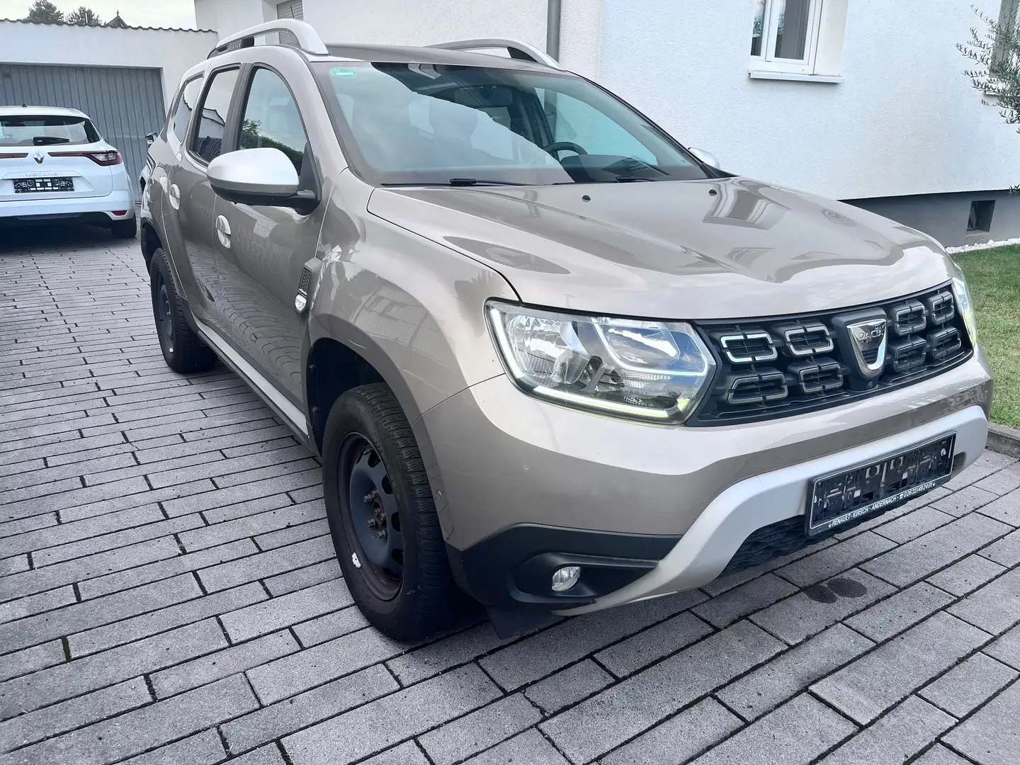 Dacia Duster Prestige LPG CLIMATRONIC PDC KAMERA Beige - 1