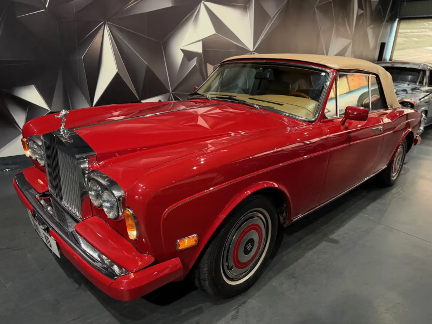 Rolls-Royce Corniche V8 6750 CM3 Rojo - 1