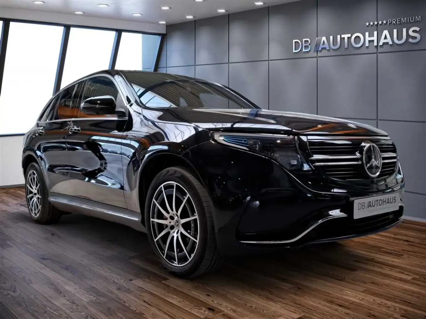 Mercedes-Benz EQC 400 AMG Line 4MATIC Чорний - 2