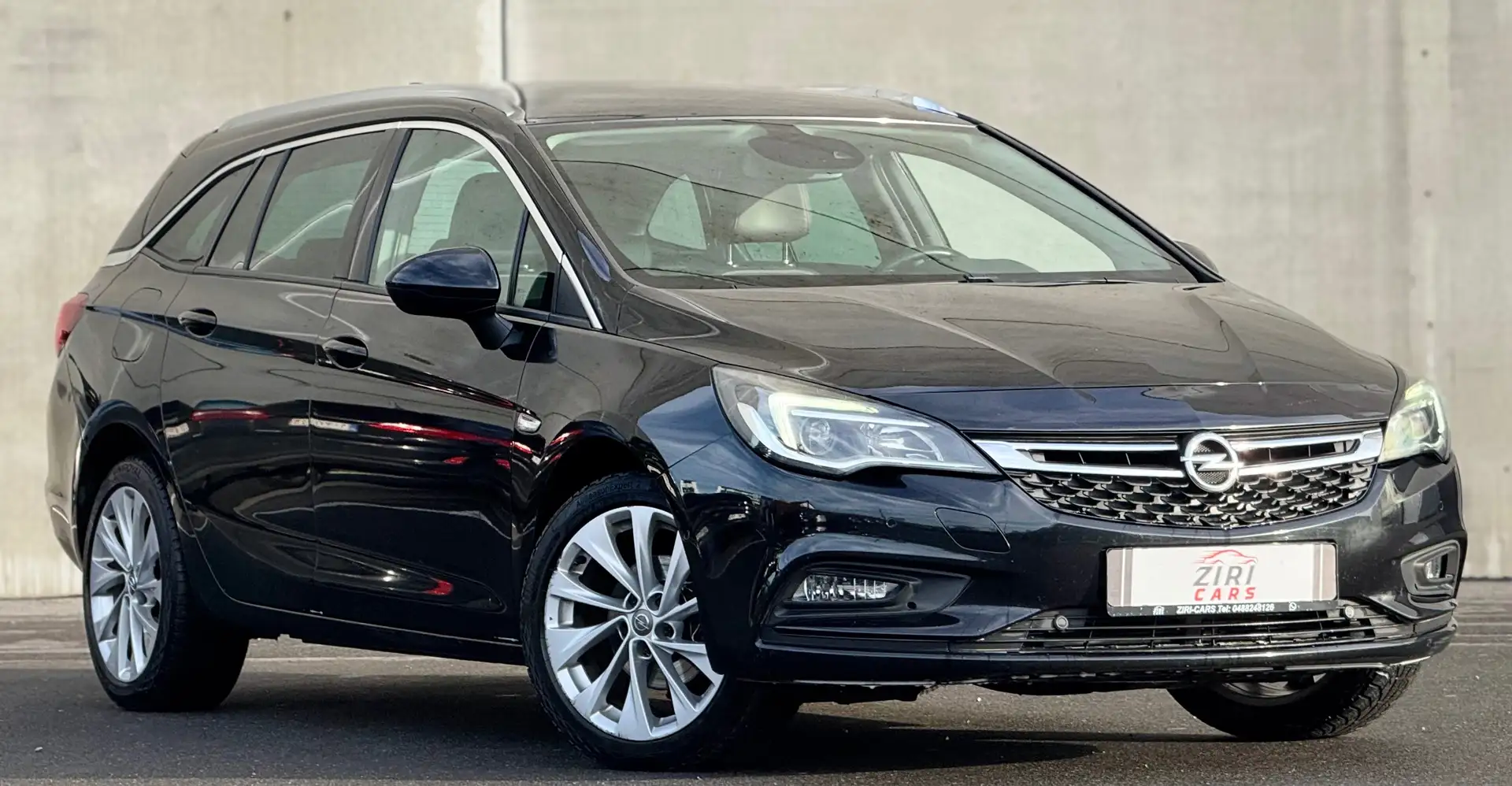 Opel Astra Astra 1.6 D (CDTI) Sports Tourer Edition Noir - 1