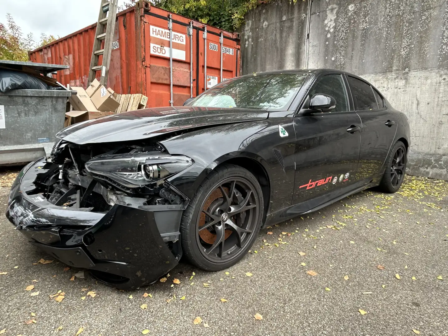 Alfa Romeo Giulia Quadrifoglio V6 510PS|NP: 91.950,- UNFALL Zwart - 1
