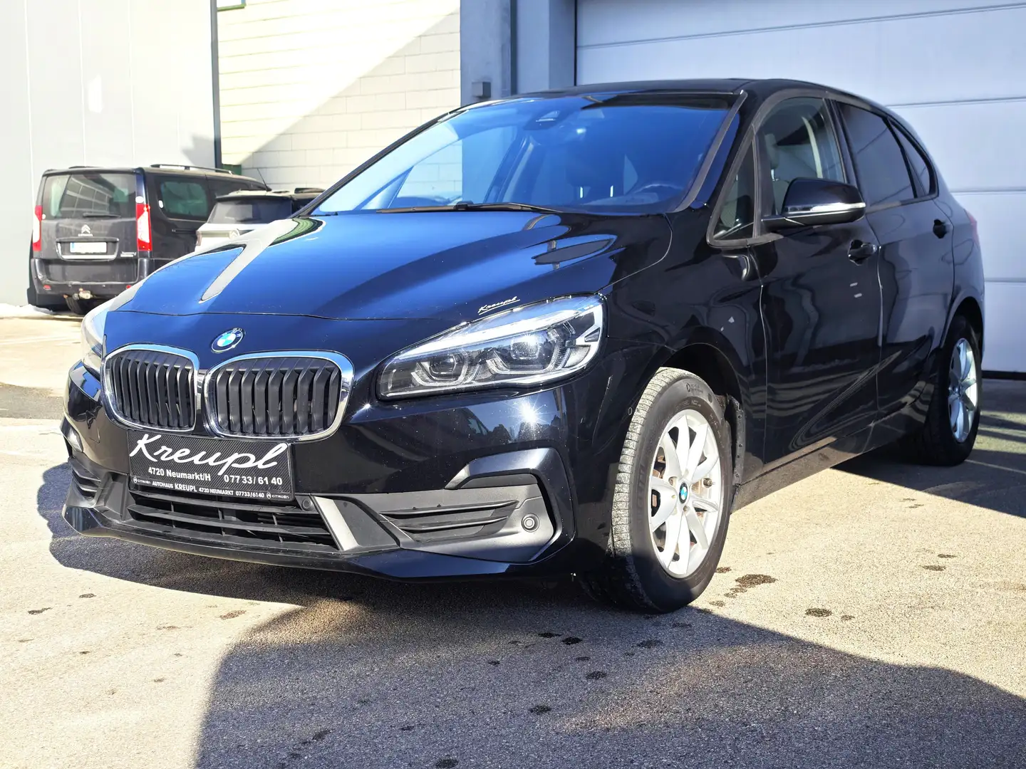 BMW 216 d Active Tourer Glasdach 1 Besitzer NP€42.537,- Schwarz - 1