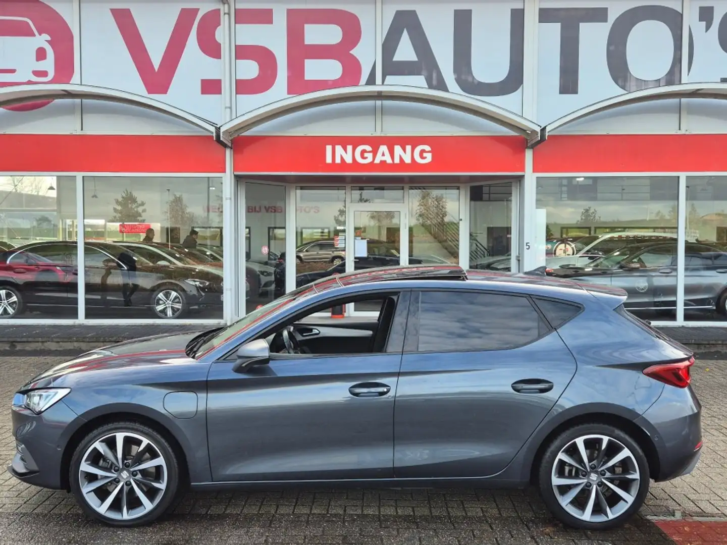 SEAT Leon 1.4 TSI PHEV FR AUT. PANO-DAK NAVI CAMERA CARPLAY Grijs - 2