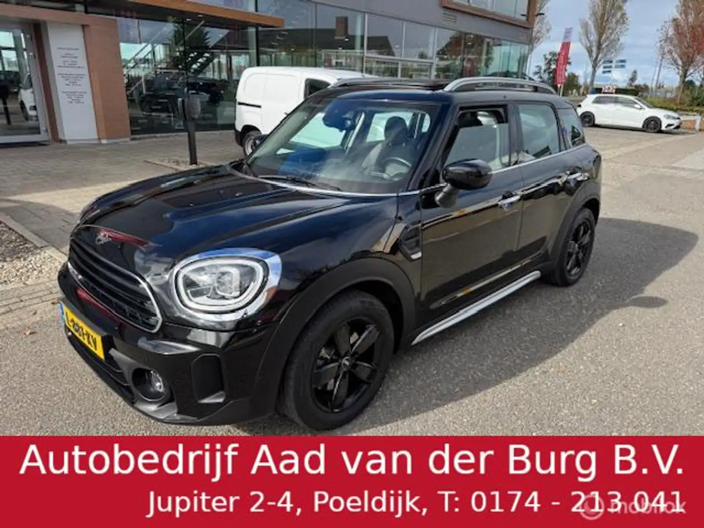 MINI Cooper Countryman 1.5 136pk Automaat Navigatie & Apple carplay , Cam Zwart - 1