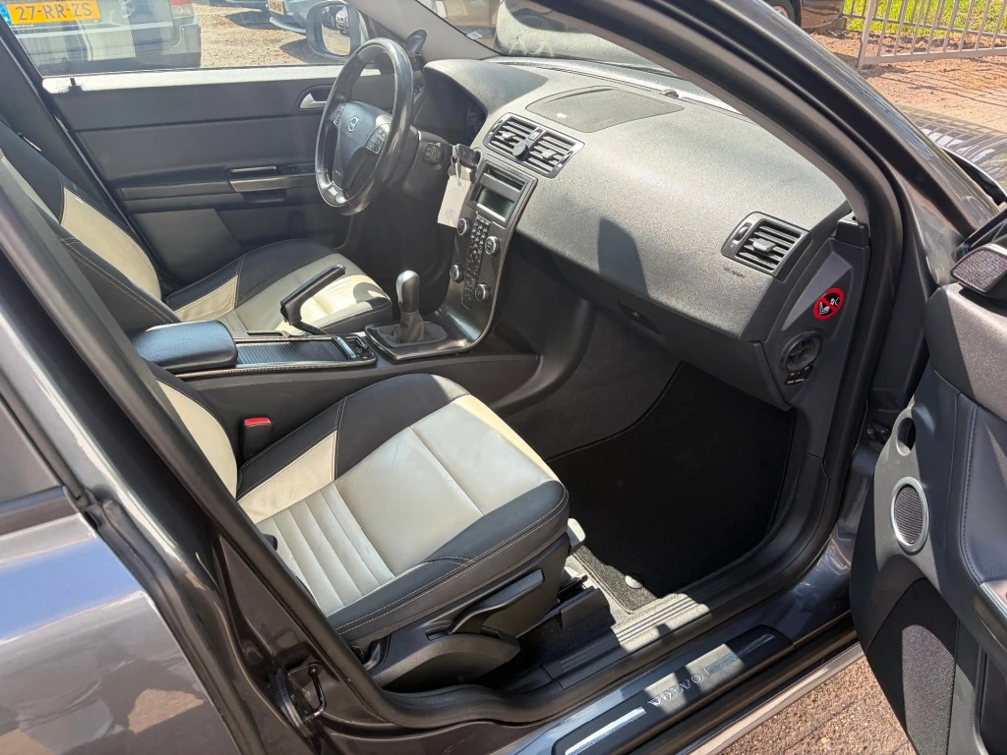 Volvo V50 2.0 R-design — photo 14