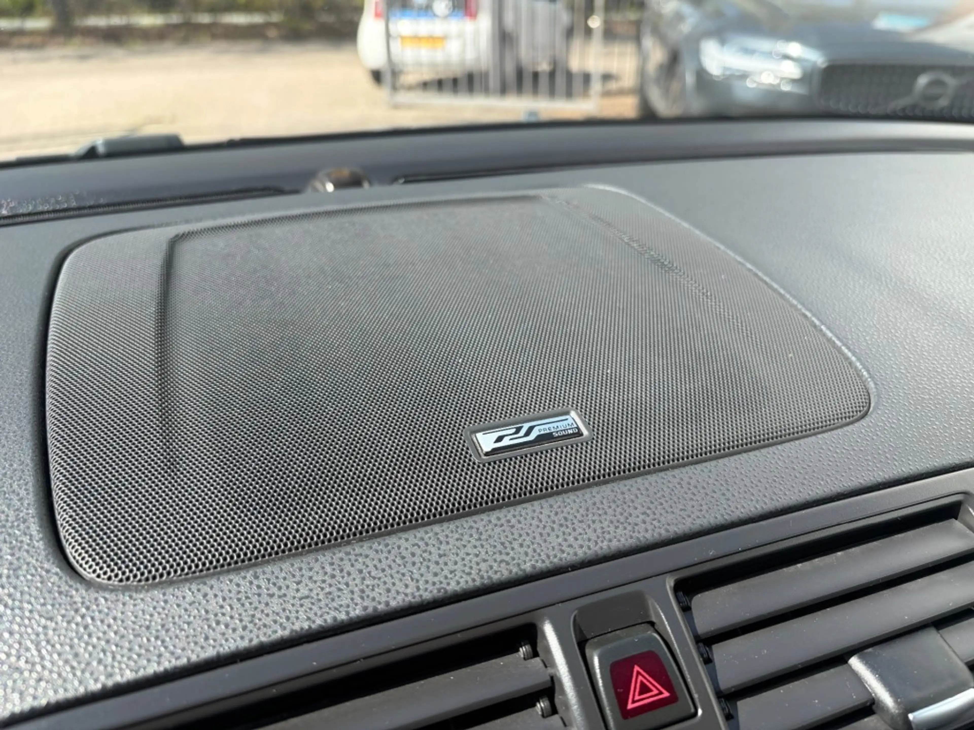 Volvo V50 2.0 R-design — photo 13