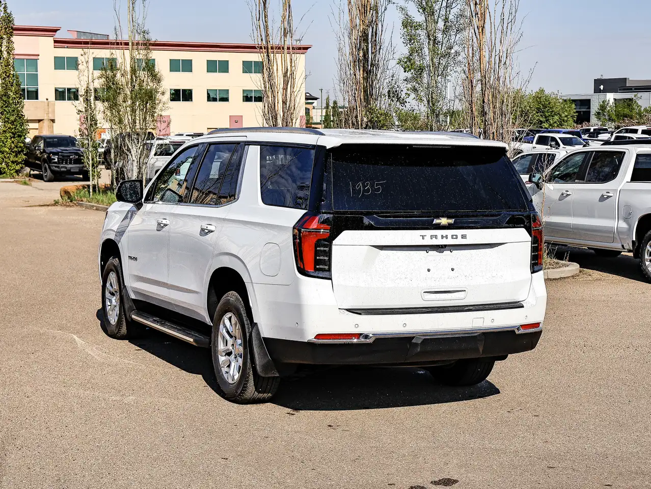 Chevrolet Tahoe снимка Chevrolet Tahoe