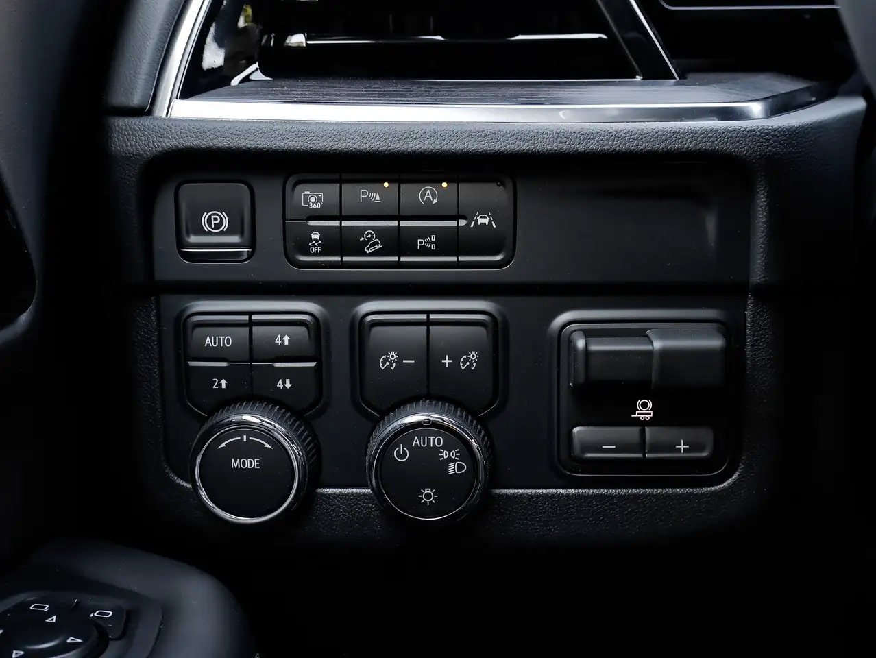 Chevrolet Tahoe снимка Chevrolet Tahoe