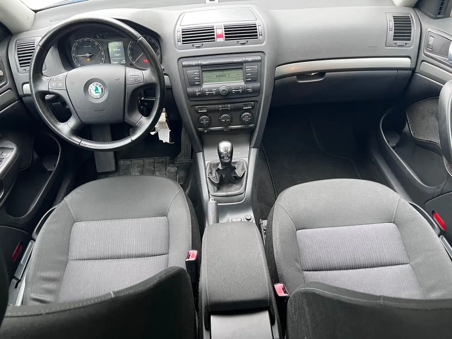 Skoda Octavia 1.9 TDi 105cv Phase 2 Gris - 2