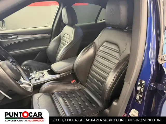 Alfa Romeo Stelvio view 4
