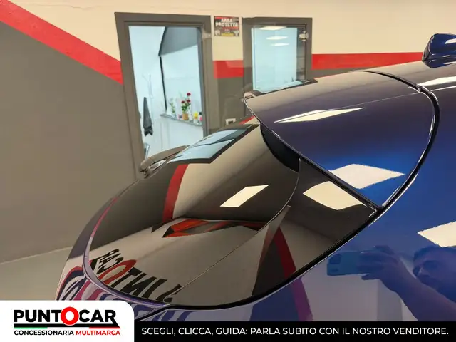Alfa Romeo Stelvio view 10