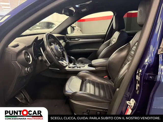 Alfa Romeo Stelvio view 24
